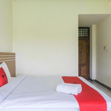 Hotel Reddoorz @ Tambolaka Sumba Lokokaki Esterno foto