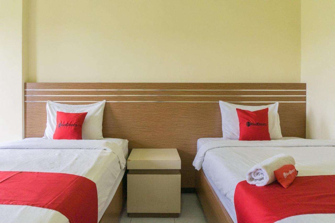 Hotel Reddoorz @ Tambolaka Sumba Lokokaki Esterno foto