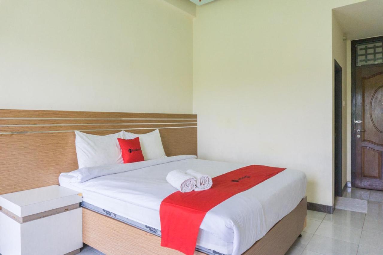 Hotel Reddoorz @ Tambolaka Sumba Lokokaki Esterno foto