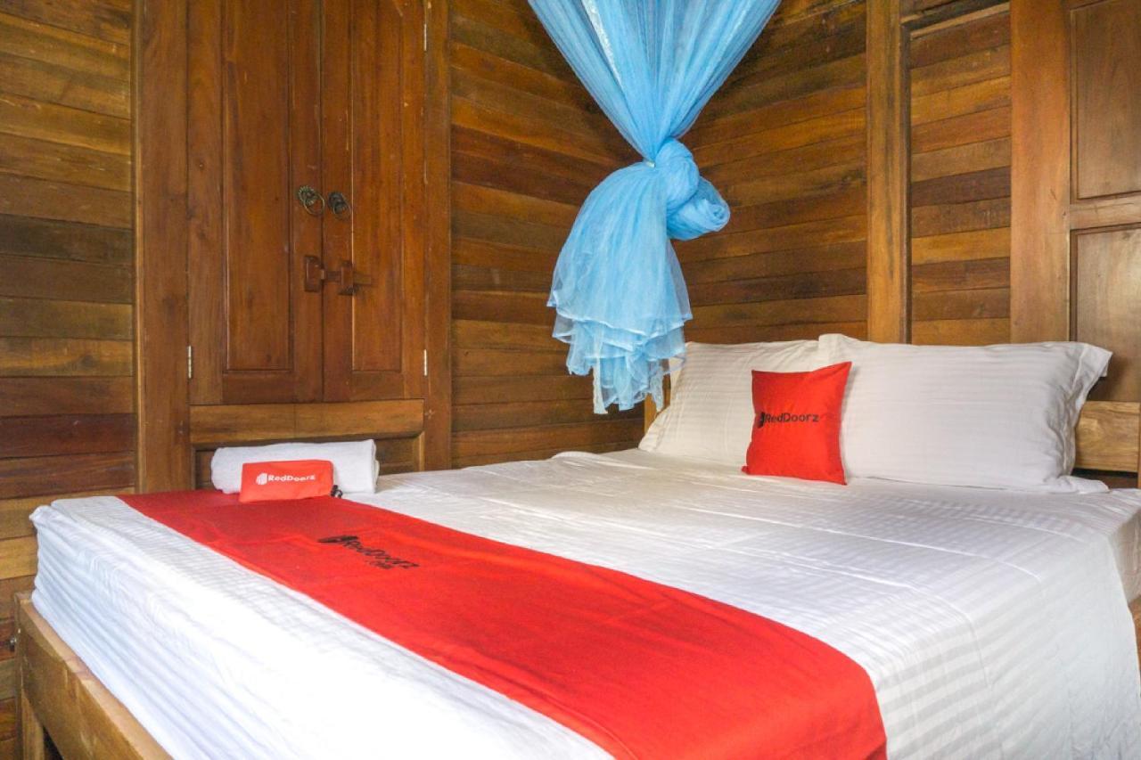 Hotel Reddoorz @ Tambolaka Sumba Lokokaki Esterno foto
