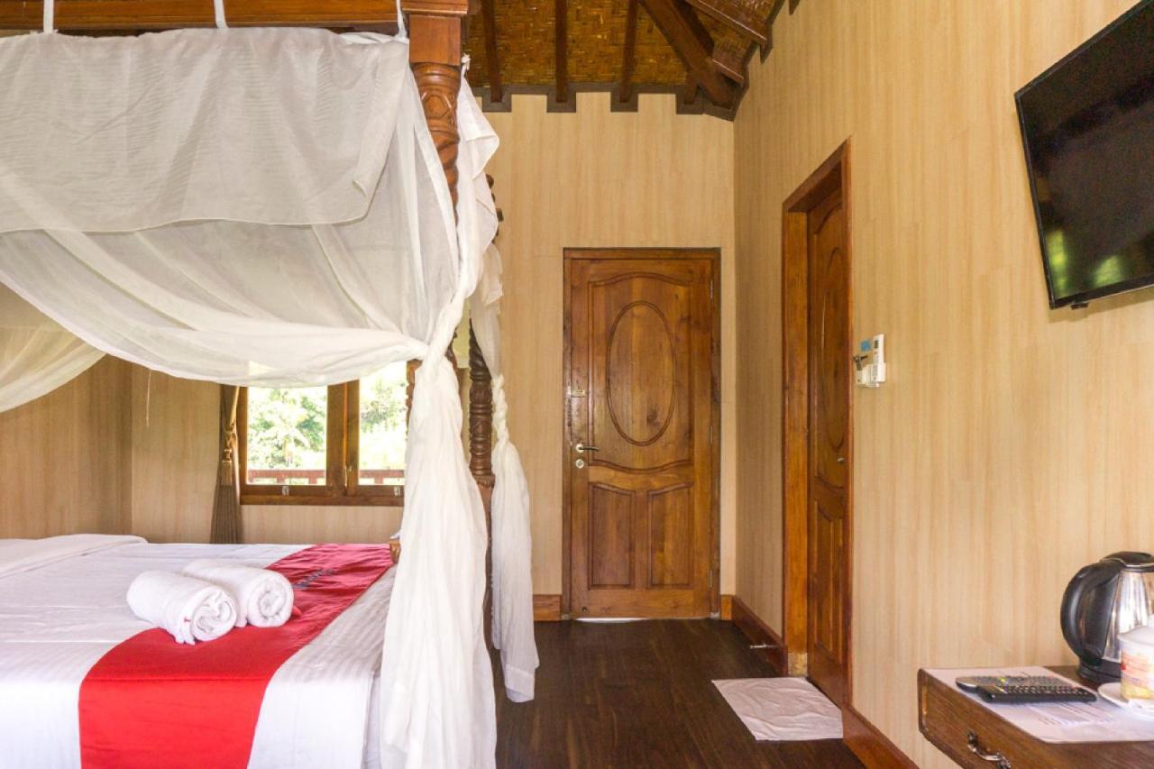 Hotel Reddoorz @ Tambolaka Sumba Lokokaki Esterno foto